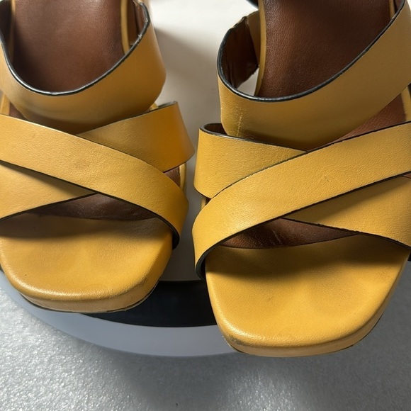Naturalizer Julisa Heels Sandals 8.5 WIDE Yellow Bright Summer Leather - Picture 8 of 11